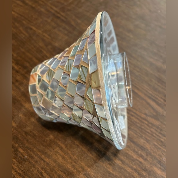 Yankee Candle Mosaic Shade Topper fits large candle - Picture 6 of 8